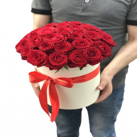  Flowers Alanya Beyaz Kutuda 25 Adet Kırmızı Güller